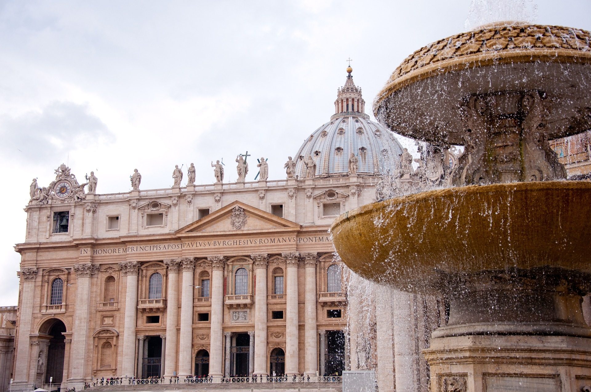 basilica-of-saint-peter-2875093_1920